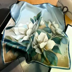 01-15 Schal Damen Halstuch quadratisch mit Blumenmuster – Bild 2