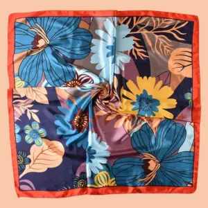 01-34 Schal quadratisch mit Blumenmuster, farbigem Rand und Satin-Glanz – Bild 2