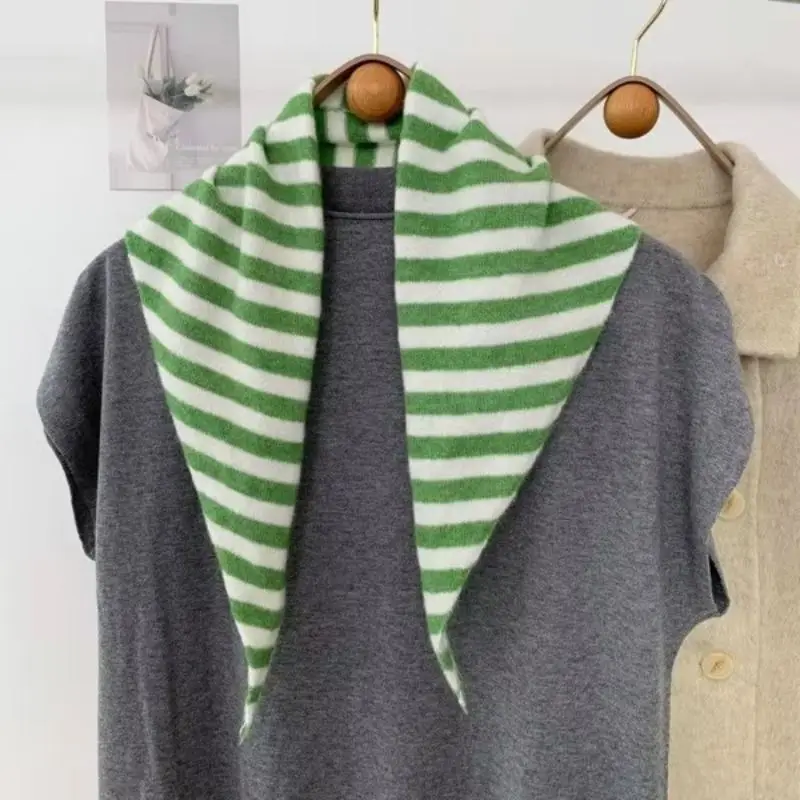 Schal als Dreieckstuch Damen, gestreift und gestrickt – Bild 3
