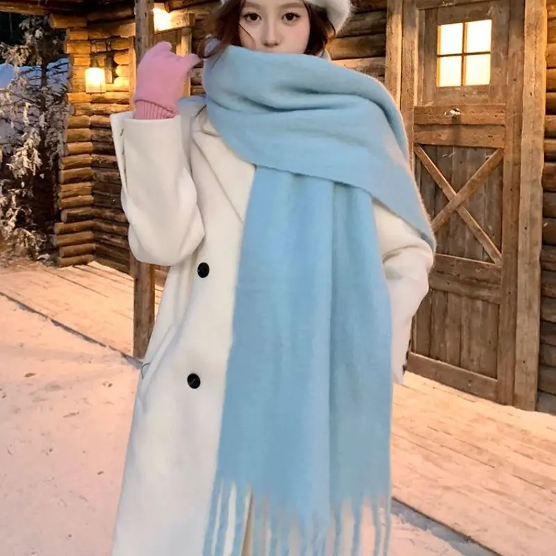 Schal Damen Winter schwarz, flauschig mit langen Fransen – Bild 4
