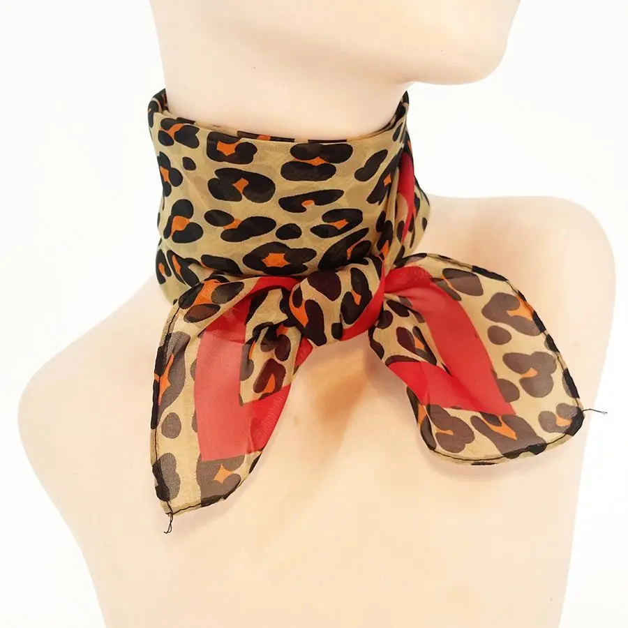 Halstuch Damen braun gemustert mit Leopardenmuster und Kante – Bild 5