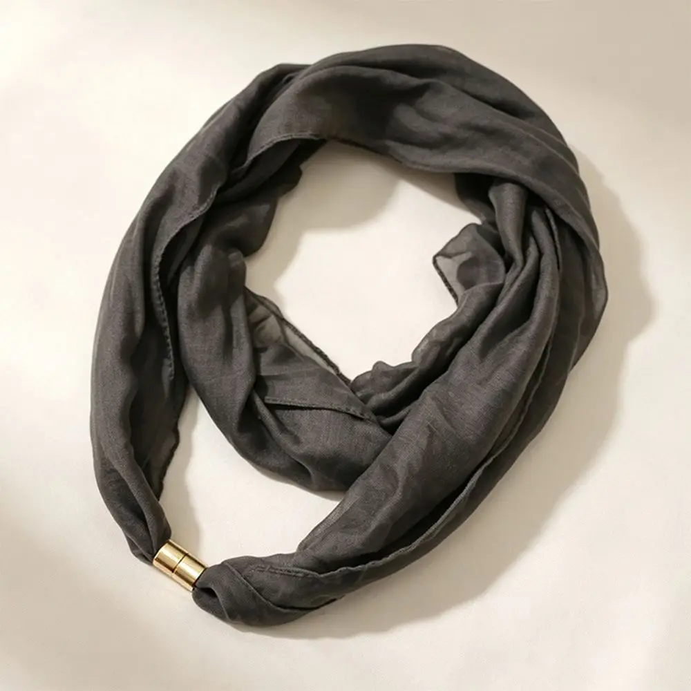 Loop Schal Damen warm mit goldfarbener Metallklammer – Bild 5