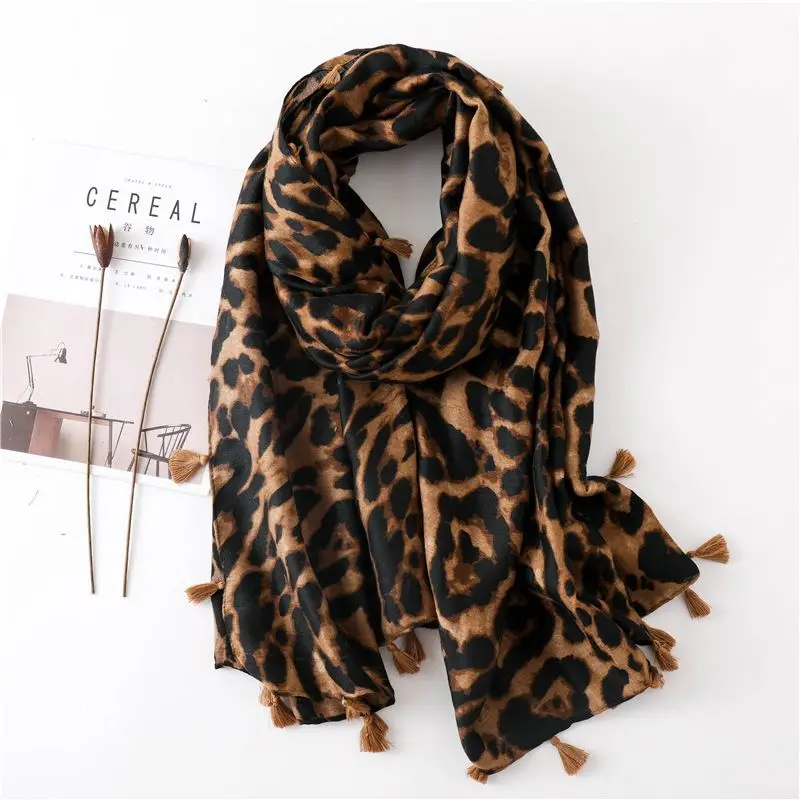 Schal Damen Winter groß mit Leopardenmuster und Quasten – Braun – Leo dunkel