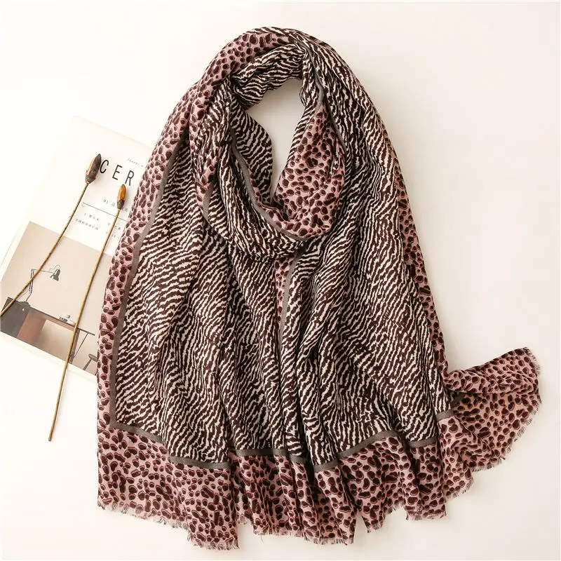 Schal Damen Winter groß mit Leopardenmuster und Quasten – Braun – Leo klein