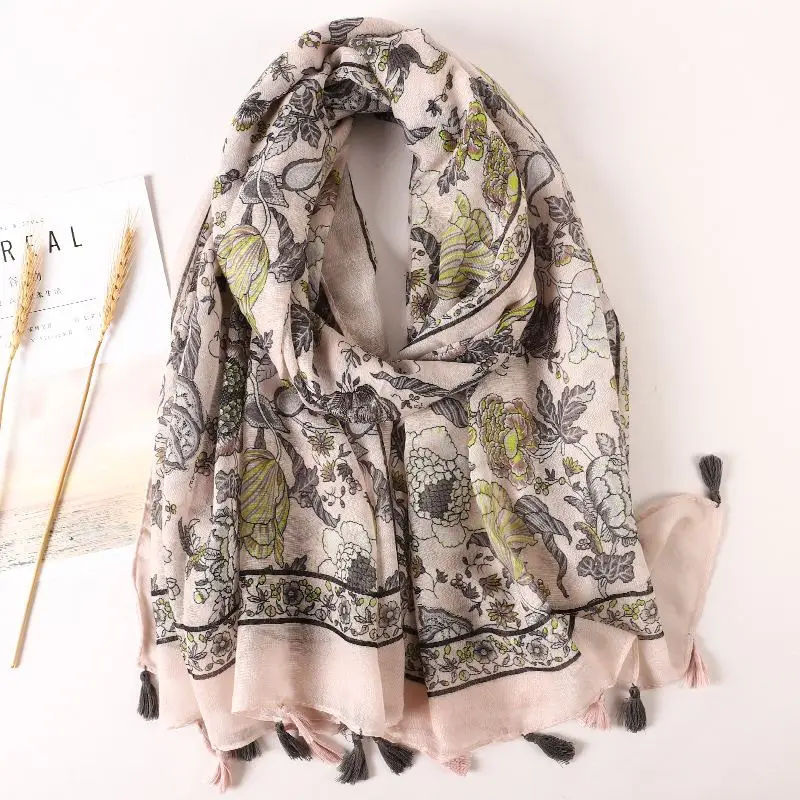 Schal Damen Winter groß mit Leopardenmuster und Quasten – Beige – Blumen