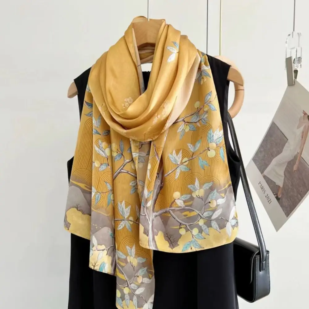 Schal Damen Winter in Creme aus Seide mit Blütenmotiv – Senfgelb