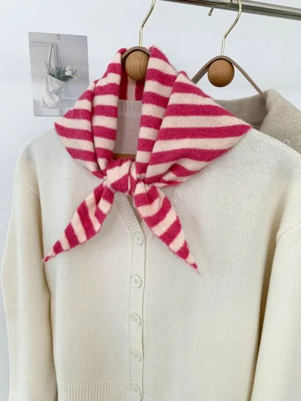 Schal als Dreieckstuch Damen, gestreift und gestrickt – Pink – gestreift