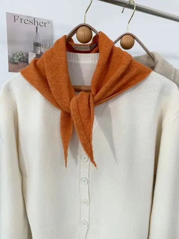 Schal als Dreieckstuch Damen, gestreift und gestrickt – Orange