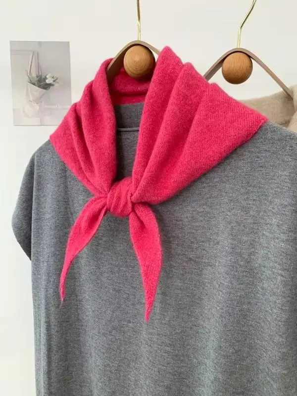 Schal als Dreieckstuch Damen, gestreift und gestrickt – Pink