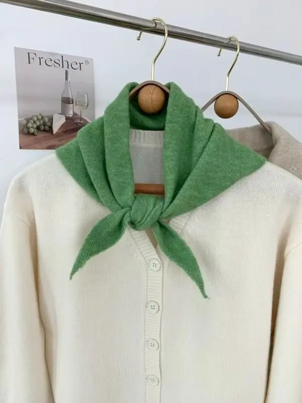 Schal als Dreieckstuch Damen, gestreift und gestrickt – Grün