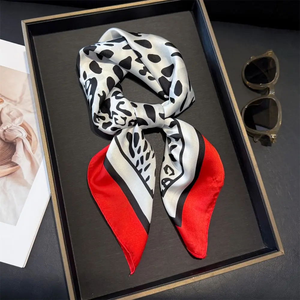 Schal als Halstuch in Satinoptik mit Leopardenmuster und Streifen – Bunt – Zebra