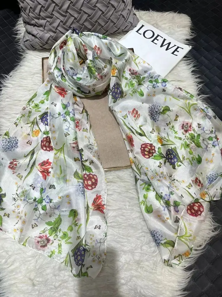 Schal blau gemustert Damen mit Paisley-Druck aus Seide – Weiß