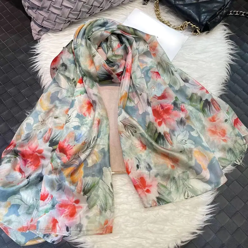Schal blau gemustert Damen mit Paisley-Druck aus Seide – Bunt – rot grün