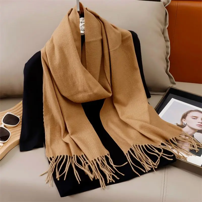 Schal Damen uni mit Fransen, lang und glatt – Camel