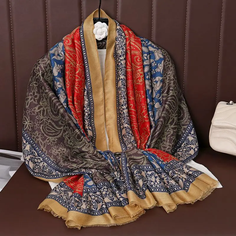 Schal Damen mit Paisleymuster, breiter Bordüre und Fransenkante – Bunt – blau-rot