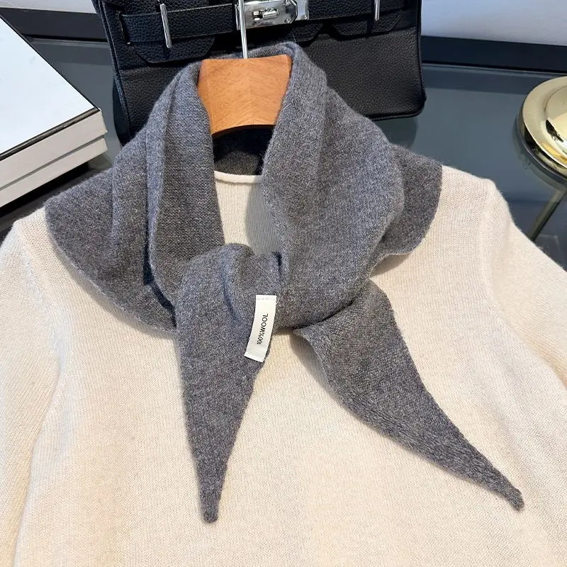 Schal Damen aus Wolle als Dreieckstuch, gestrickt, einfarbig – Grau