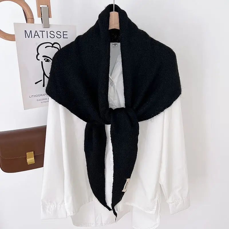 Winter Schal als gestricktes Dreieckstuch zum Knoten – Schwarz