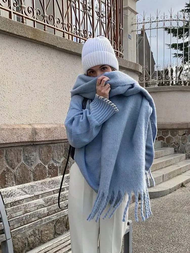 Damen Schal weiß, großer Fransenschal mit flauschiger Optik – Hellblau