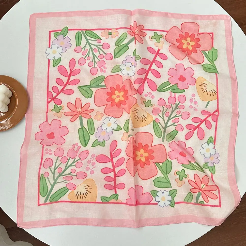 Kleines Halstuch Damen in Rot und Blau mit Blumenmotiven – Rosa